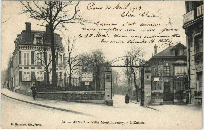 Carte postale ancienne Auteuil - Entrée de la Villa Montmorency à Paris 16e