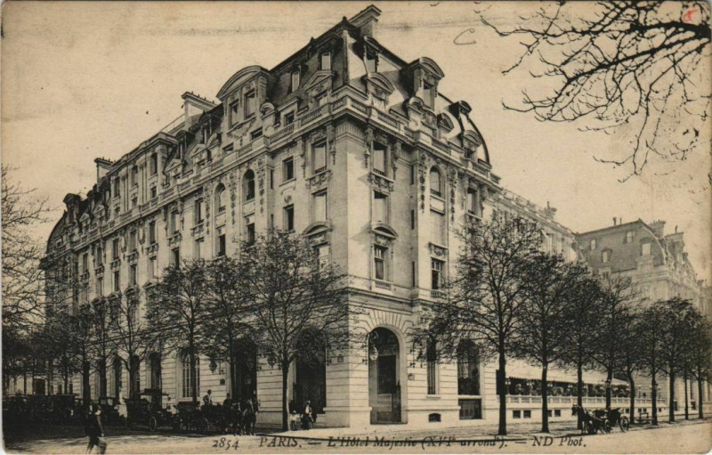 Carte postale ancienne L'Hôtel Majestic à Paris 16e