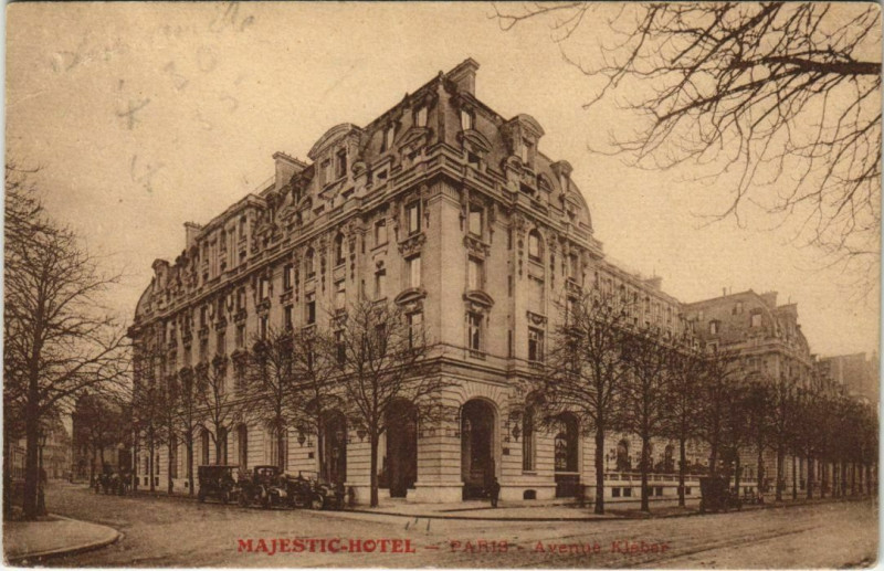 Carte postale ancienne Majestic Hôtel - Avenue Kléber à Paris 16e