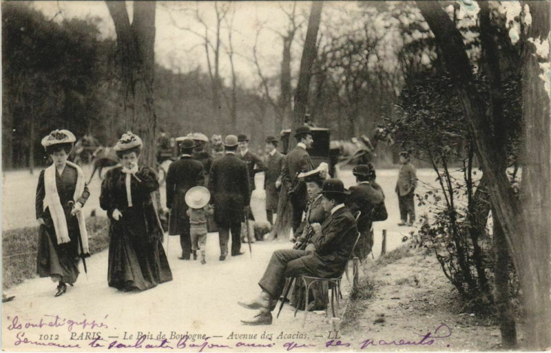 Carte postale ancienne Le Bois de Boulogne - Avenue des Acacias à Paris 16e