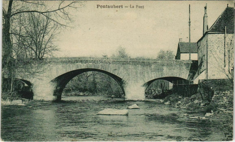 Carte postale ancienne Pontaubert Le Pont à Pontaubert