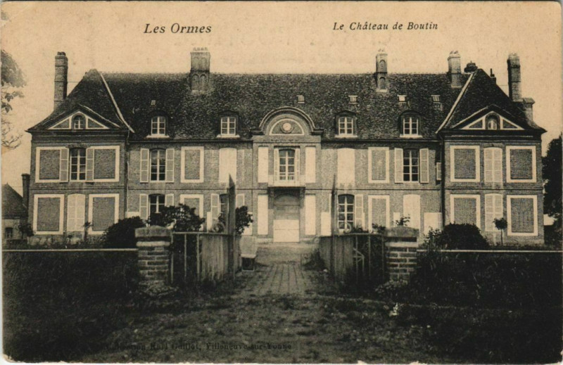 Carte postale ancienne Les Ormes Le Chateau de Boutin aux Ormes