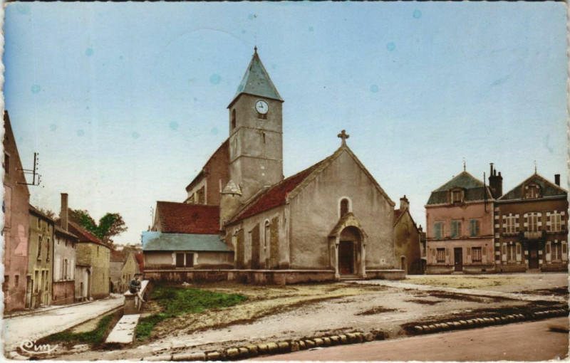 Carte postale ancienne Nuits-sur-Armancon L'Eglise à Nuits