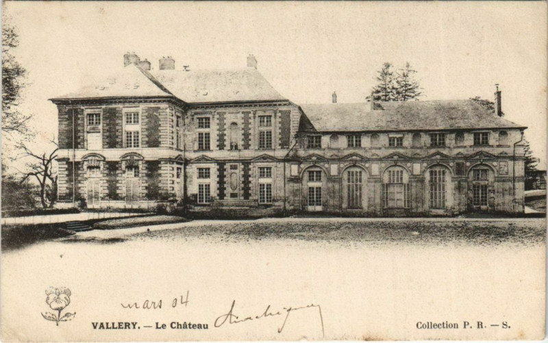 Carte postale ancienne Vallery Le Chateau à Vallery