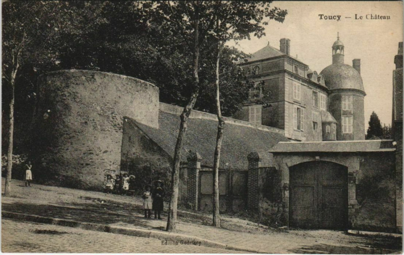 Carte postale ancienne Toucy Le Chateau à Toucy