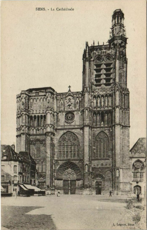 Carte postale ancienne Sens La Cathedrale à Sens