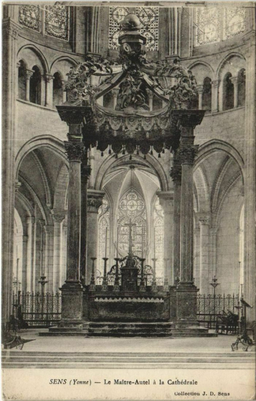 Carte postale ancienne Sens Le Maitre-Autel a la Cathedrale à Sens