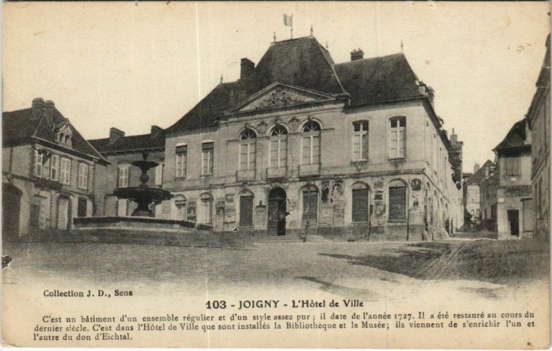 Carte postale ancienne Joigny L'Hotel de Ville à Joigny
