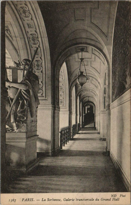 Carte postale ancienne Paris 5e La Sorbonne Galerie Grand Hall à Paris 5e