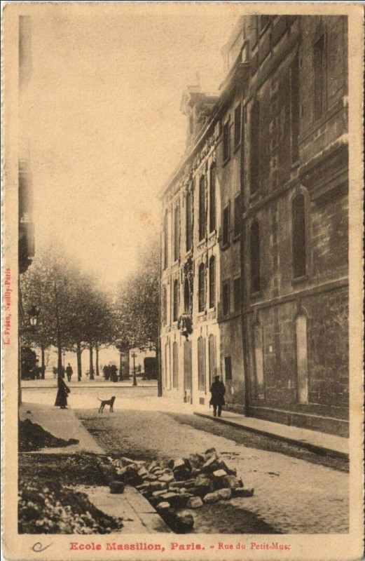 Carte postale ancienne Paris 4e Ecole Massillon Rue du Petit-Musc à Paris 4e