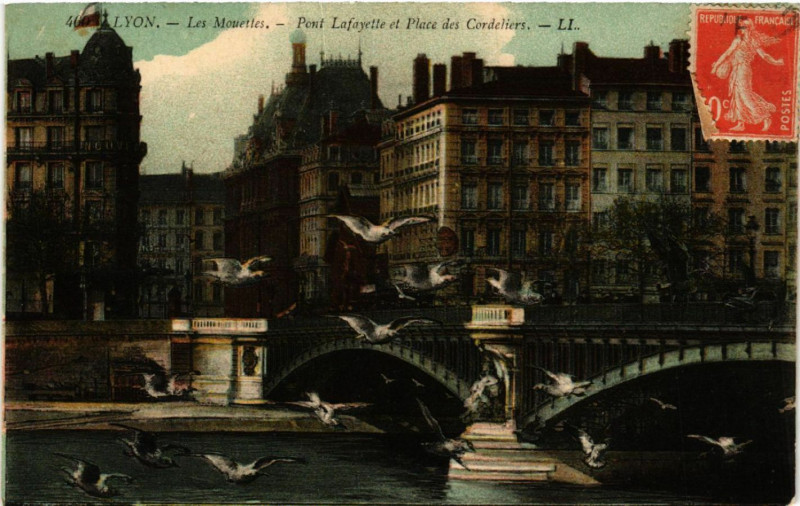 Carte postale ancienne Lyon Les Mouettes Pont Lafayette et Place des Cordeliers à Lyon