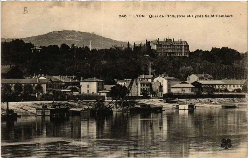 Carte postale ancienne Lyon Quai de l'Industrie et Lycée Saint-Rambert à Lyon