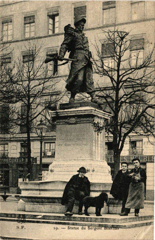 Carte postale ancienne Lyon Statue du Sergent Balndan à Lyon