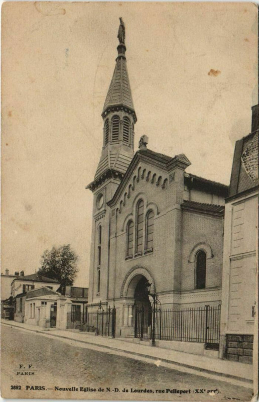 Carte postale ancienne Nouvelle Eglise de Notre-Dame de Lourdes, rue Pelleport à Paris 20e