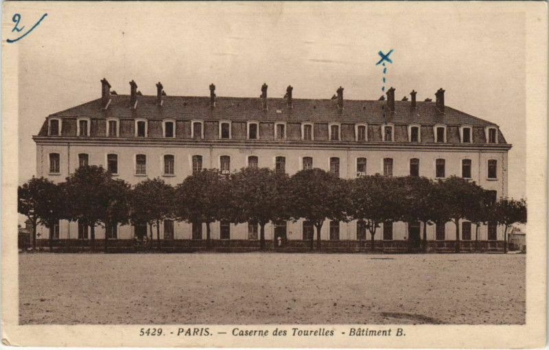 Carte postale ancienne Caserne des Tourelles - Bâtiment B à Paris 20e