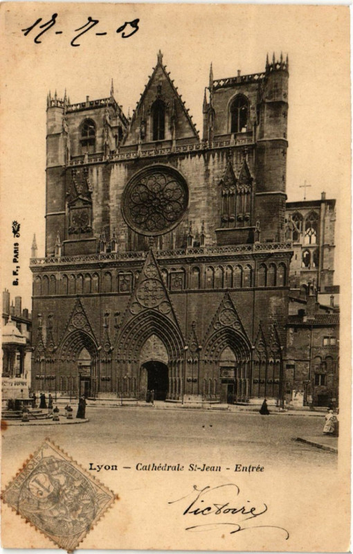 Carte postale ancienne Lyon Cathédrale Saint-Jean Entrée à Lyon