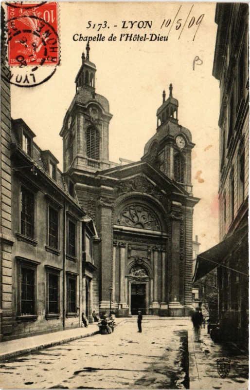 Carte postale ancienne Lyon Chapelle de l'Hotel Dieu à Lyon