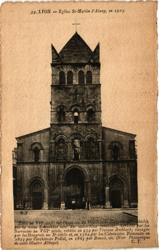 Carte postale ancienne Lyon Eglise Saint-Martin d'Ainay en 1905 à Lyon