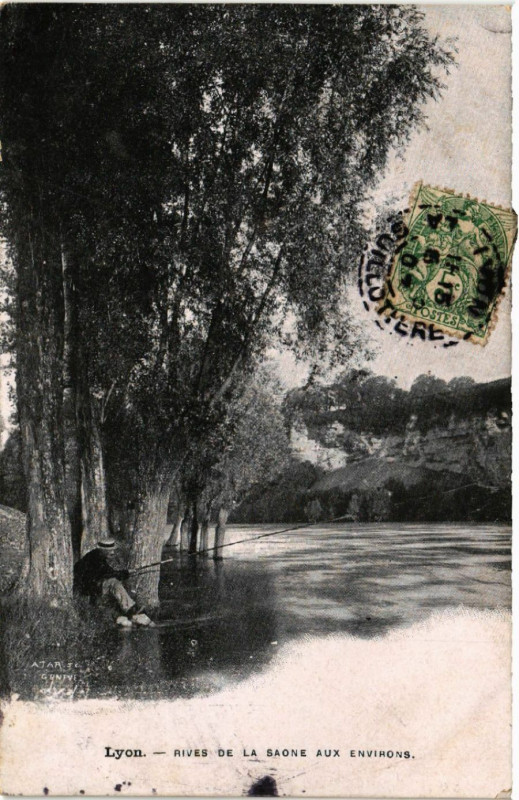 Carte postale ancienne Lyon Rives de la Saone aux Env. à Lyon