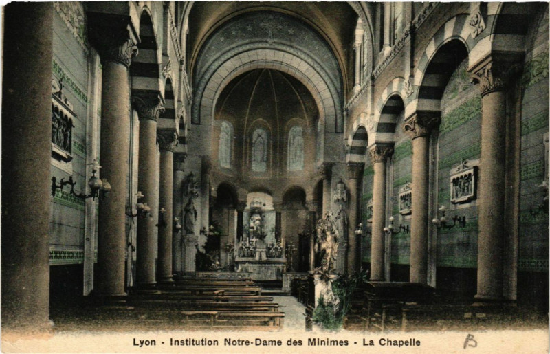 Carte postale ancienne Lyon Inst. N. D. des Minimes La Chapelle à Lyon