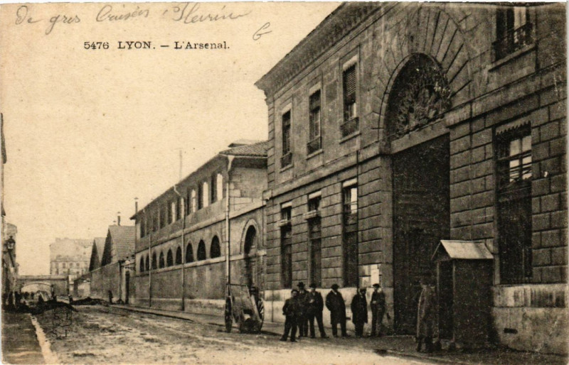 Carte postale ancienne Lyon l'Arsenal à Lyon