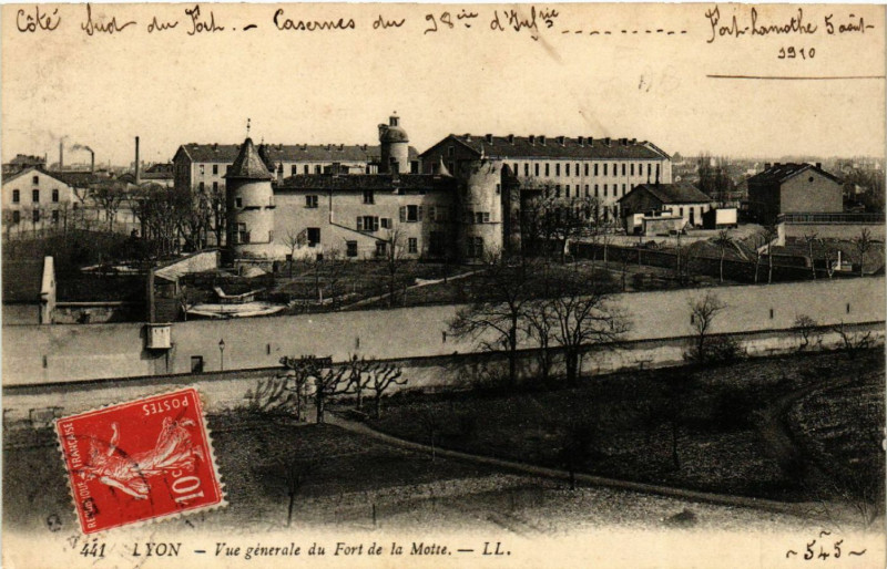 Carte postale ancienne Lyon vue générale du Fort de la Motte à Lyon