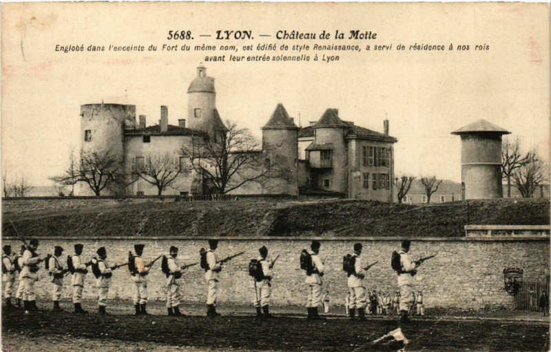 Carte postale ancienne Lyon Chateau de la Motte à Lyon