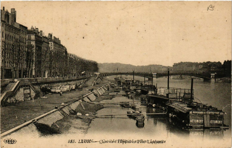 Carte postale ancienne Lyon Quai de l'Hopital Pont Lafayette à Lyon