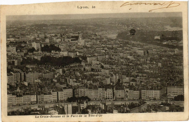 Carte postale ancienne Lyon la Croix-Rousse et le Parc de la Tete-d'Or à Lyon