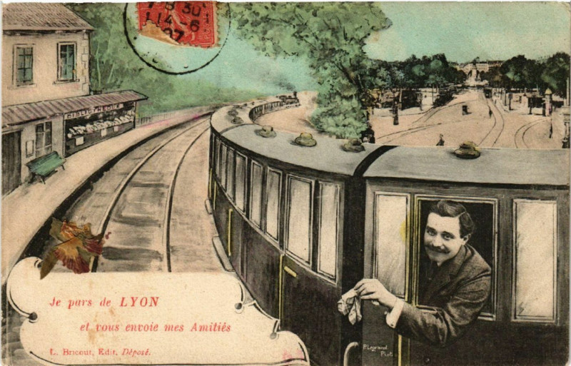 Carte postale ancienne Je pars de Lyon et vous envoie mes Amitiés à Lyon