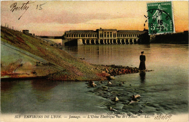 Carte postale ancienne Env. de Lyon Jonnage L'Usine Electrique à Lyon