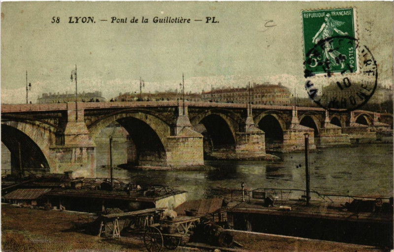 Carte postale ancienne Lyon Pont de la Guillotiere à Lyon