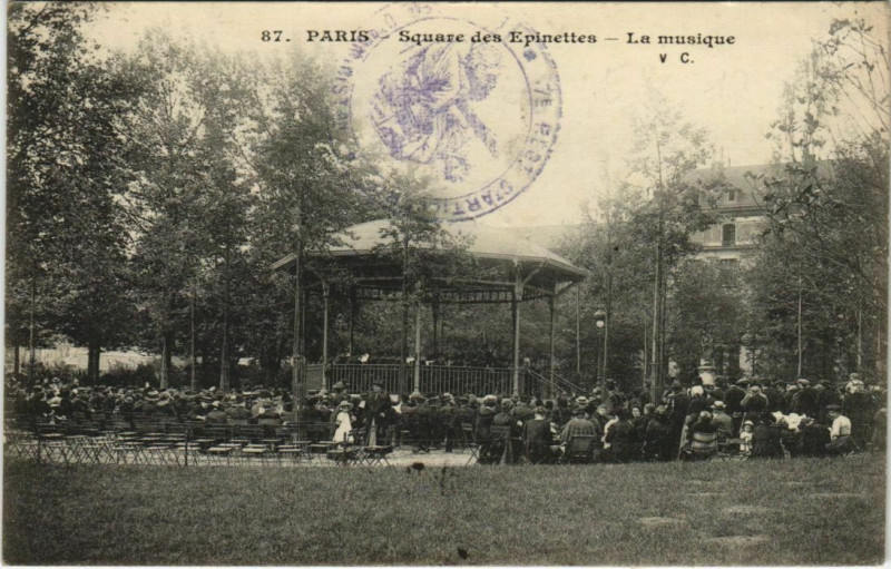 Carte postale ancienne Square des Epinettes - La musique à Paris 17e