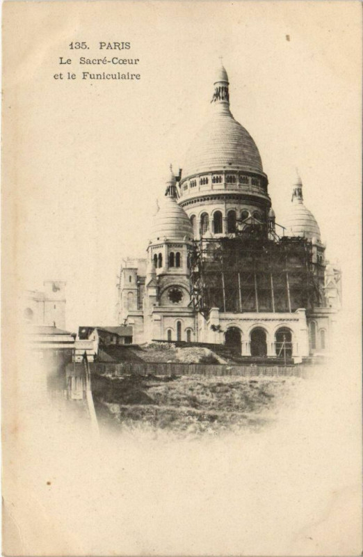 Carte postale ancienne Le Sacré-Coeur et le Funiculaire à Paris 18e