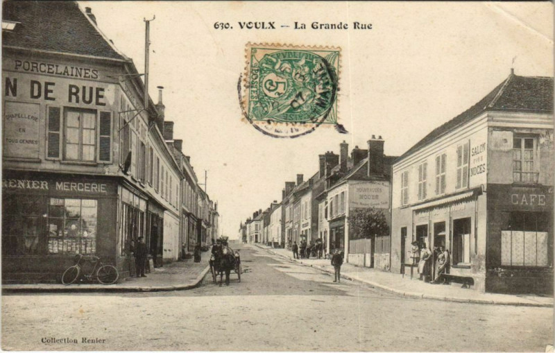 Carte postale ancienne Voulx Grande Rue à Voulx