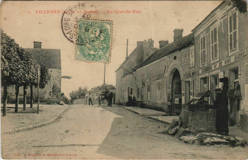 Carte postale ancienne Villemer Grande Rue à Villemer