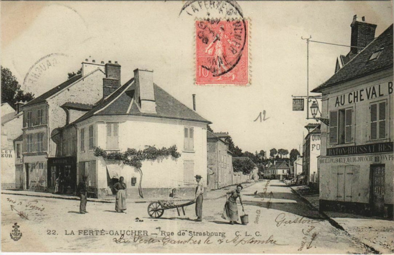 Carte postale ancienne La Ferte-Gaucher Rue De Strasbourg