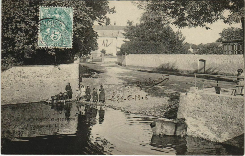 Carte postale ancienne La Ferte-Gaucher Abreuvoir