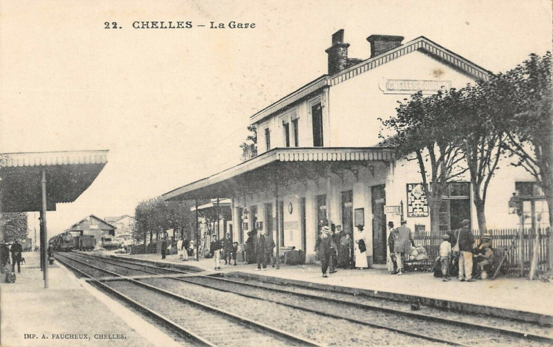 Carte postale ancienne Chelles La Gare à Chelles