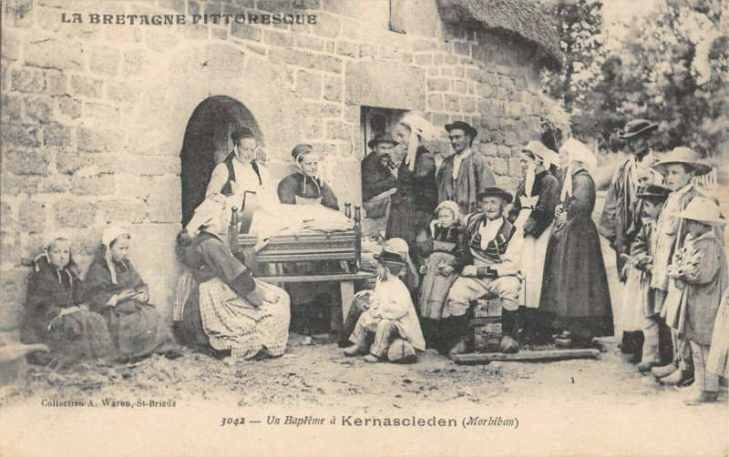 Carte postale ancienne Un Bapteme A Kernascleden