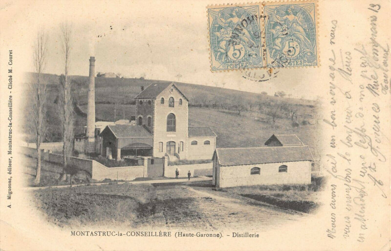 Carte postale ancienne Montastruc La Conseillere Distillerie