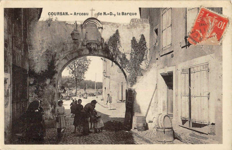 Carte postale ancienne Coursan Arceau De N.d.la Barque à Coursan