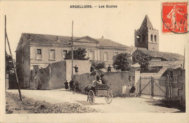 Carte postale ancienne Argelliers Les Ecoles