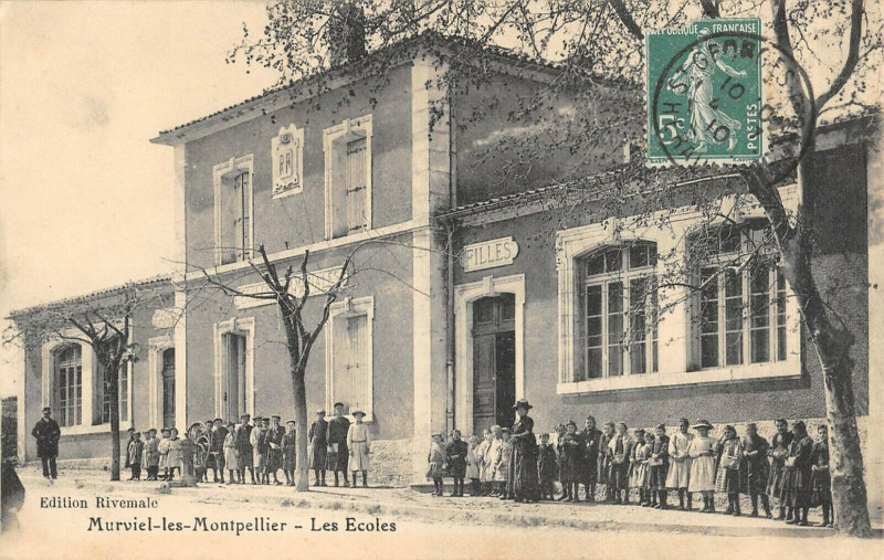 Carte postale ancienne Murviel Les Montpellier Les Ecoles à Montpellier