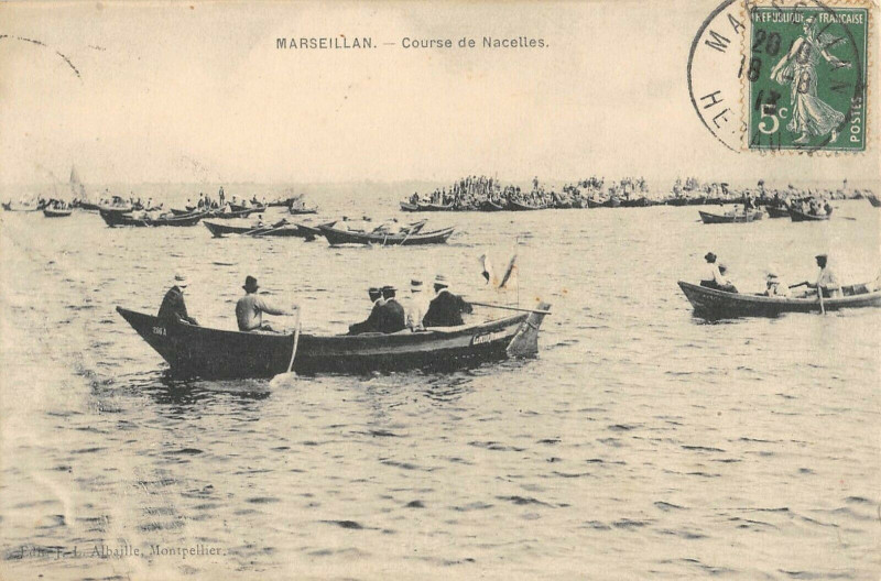 Carte postale ancienne Marseillan Course De Nacelles à Celles