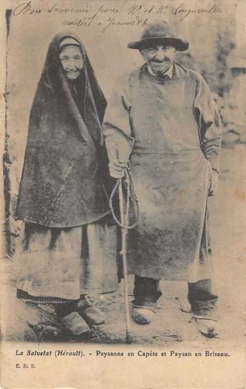 Carte postale ancienne La Salvetat Paysanne En Capete Et Paysan En Brisaou