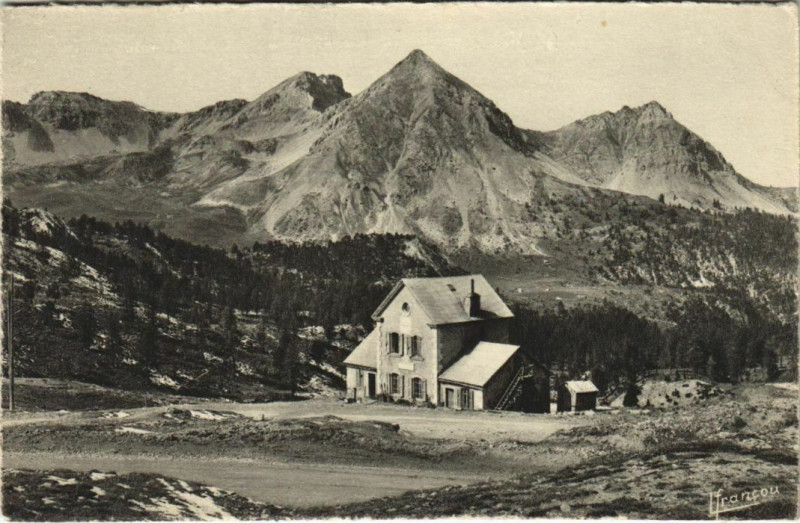 Carte postale ancienne Le Refuge d'Izoard et le Grand-Peygu