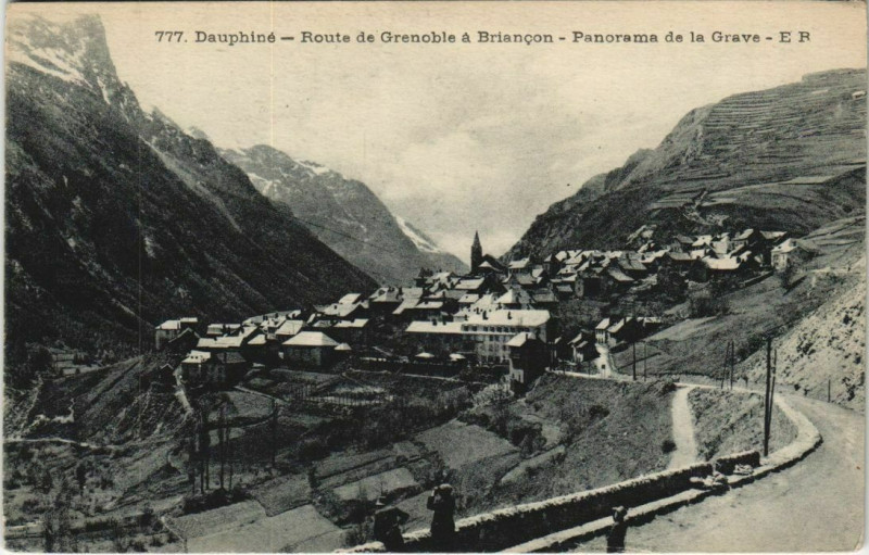 Carte postale ancienne La Grave Panorama à La Grave