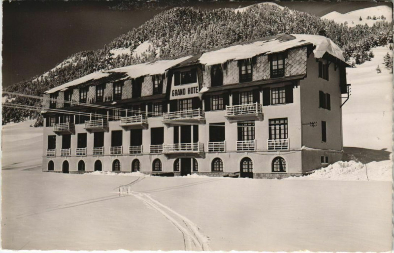 Carte postale ancienne Montgenevre Le Grand Hotel