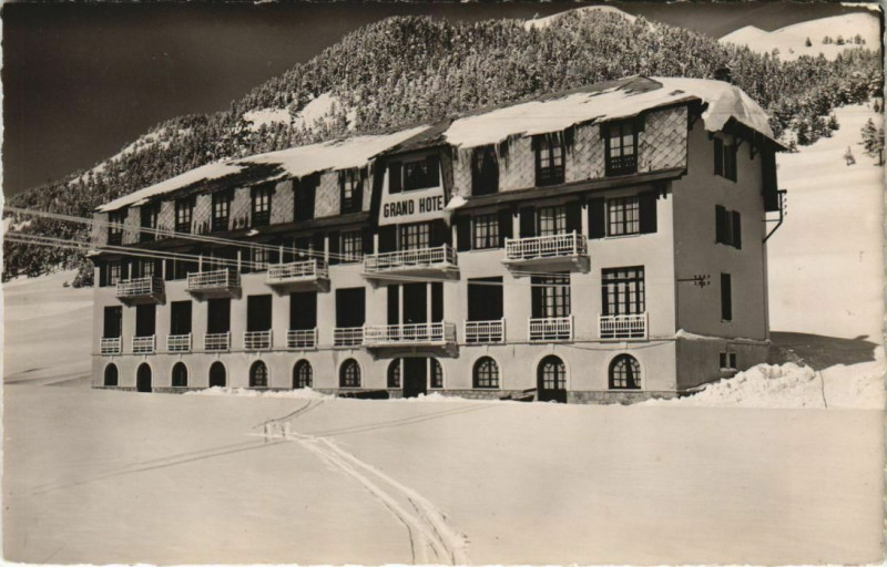 Carte postale ancienne Montgenevre Le Grand Hotel